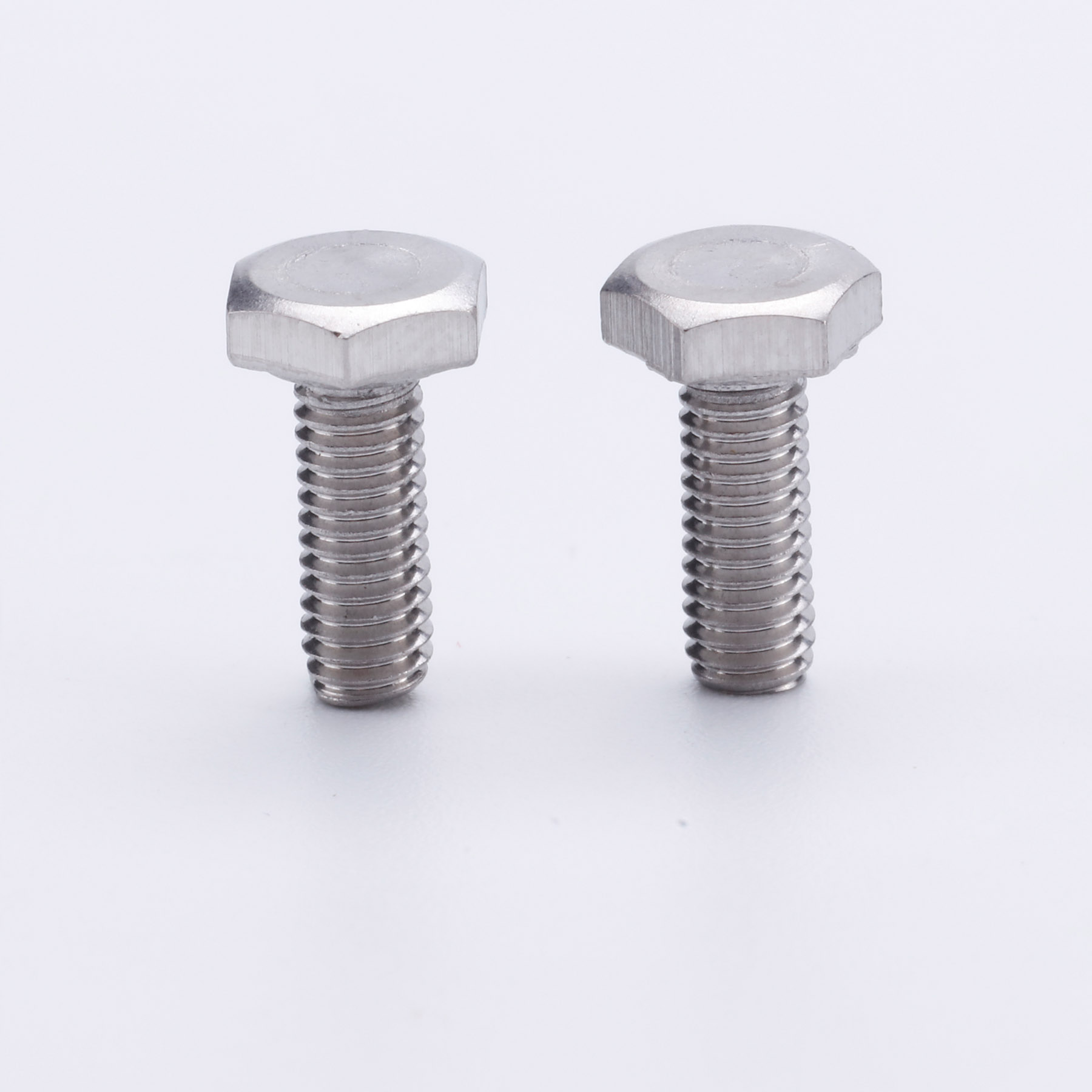 ��������˨